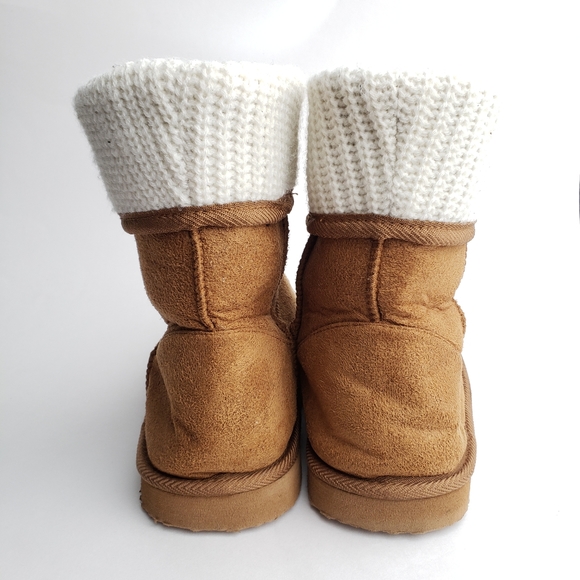 SOLD - Ugg style boots,woman brownboots - Picture 4 of 8